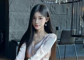 每次刷17吃瓜网链接，我的八卦料从未停过，网友你们还没醒吗？