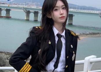 在51.cg的地址上遇到了一条神奇的反馈，真的是太燃了！