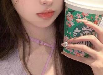 视频里的小巧思，跟www.51.com的风格一样，吃瓜也要讲究艺术！