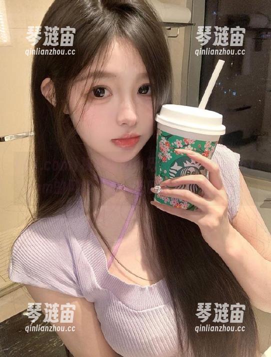 视频里的小巧思，跟www.51.com的风格一样，吃瓜也要讲究艺术！