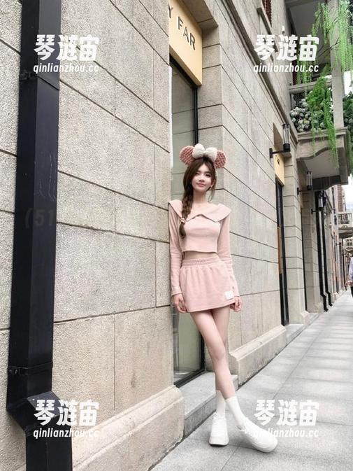 51吃瓜网页：胖猫今天又带来了一堆瓜，吃得我心慌慌。