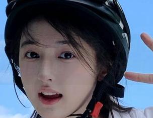 51热门登录后，我的日常竟都是视频里的“精彩表演”！