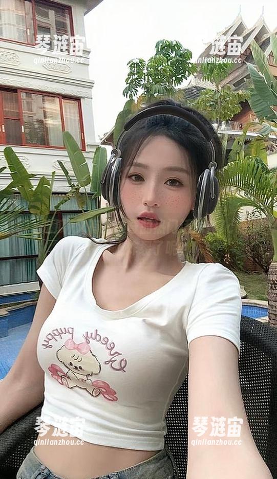 又有啥神奇的热门话题在7c吃瓜网页上炸裂了呢？