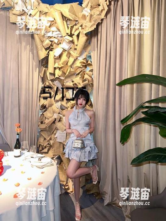 在“91吃瓜”首页，我总是在思考，点开哪个链接比较好，是时候让自己沉醉在这些八卦中。
