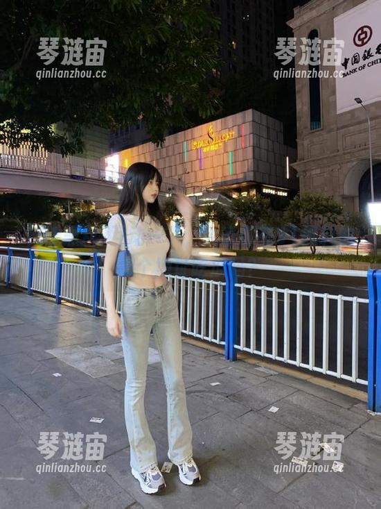 互动一下，大家都在91黑料的那个地址吃瓜吗？