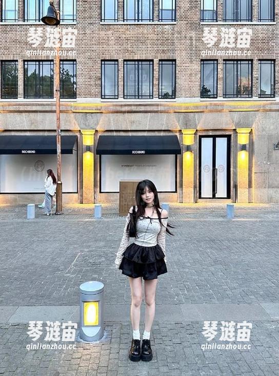 “hlw.bet”发布的这个瓜，难道是为了拯救我们的饭后谈资？