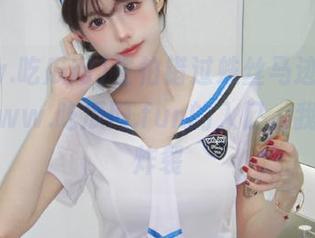 生怕错过蛛丝马迹，每次点开www.吃瓜网.fun的入口，我就心里炸裂