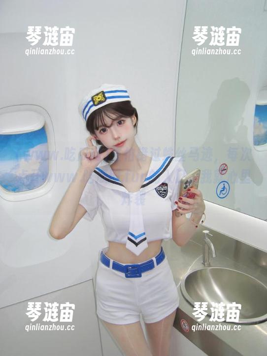 生怕错过蛛丝马迹，每次点开www.吃瓜网.fun的入口，我就心里炸裂