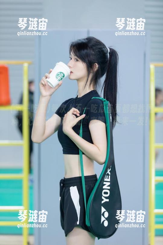 每次上五一吃瓜首页都想找黑料，心里总雀跃着说“来吧，再来一发！”
