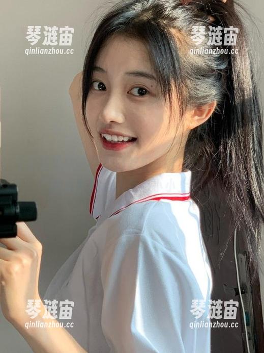今日吃瓜91直达话题榜，捧着瓜我承认有点小小上头…
