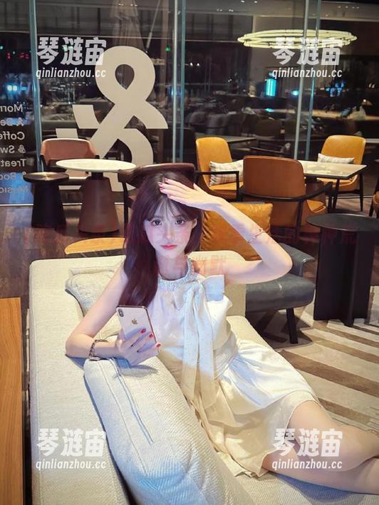 吃瓜头条，观看生活的种种荒诞与幽默