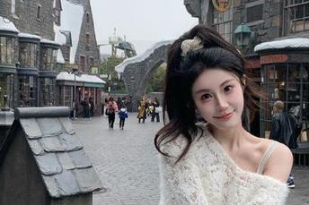 “我爱吃瓜网51cg”带你领略瓜的真谛，永不迷路，感觉每个字都在直击灵魂。