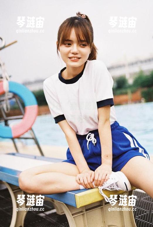 在‘我要吃瓜群’网站，洗脑式的瓜系列等你来追