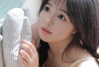 红灯亮起，黑料24小时更新，你的瓜位已就位，快来旁观！